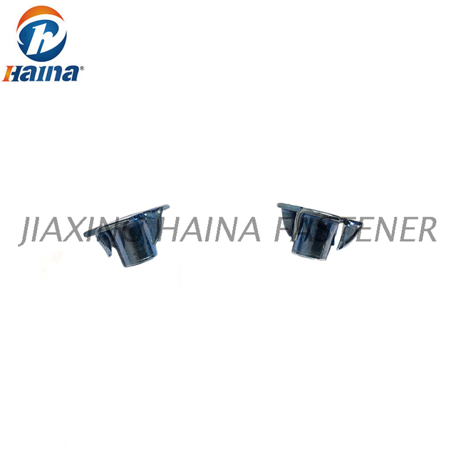 Dado a T a quattro griffe M6 in acciaio al carbonio bianco blu zincato